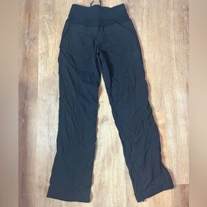 Dance Studio Mid-Rise Pant
Regular